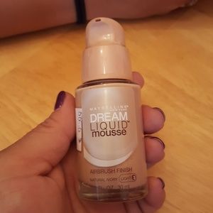 Maybeline dream liquid mousse